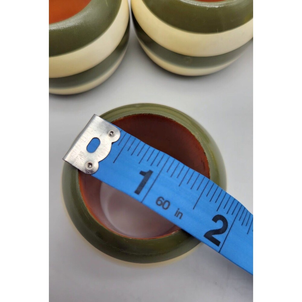 VNTG Set of 11 Dark Green & Ivory  Lacquered Wooden Napkin Rings Hand Painted. - Picture 6 of 6